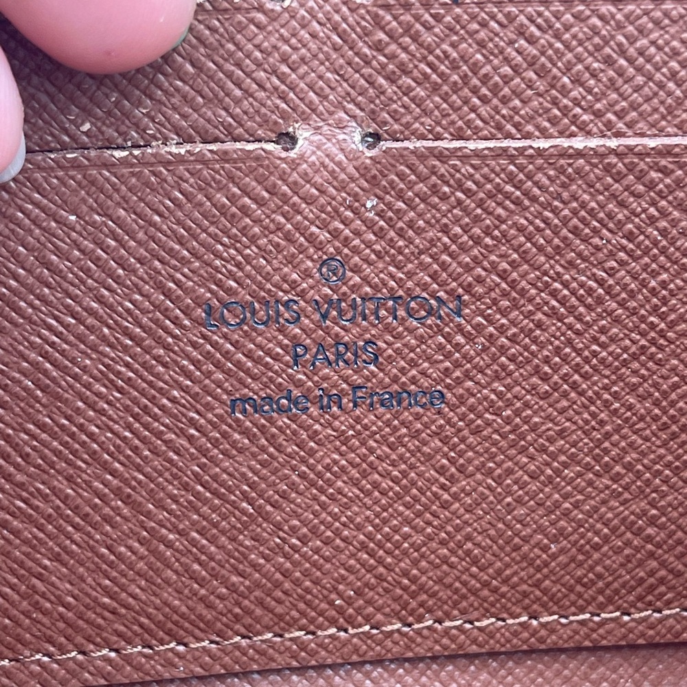 Authentic Preowned Louis Vuitton Zippy Wallet Monogram Brown Interior - Picture 5 of 9